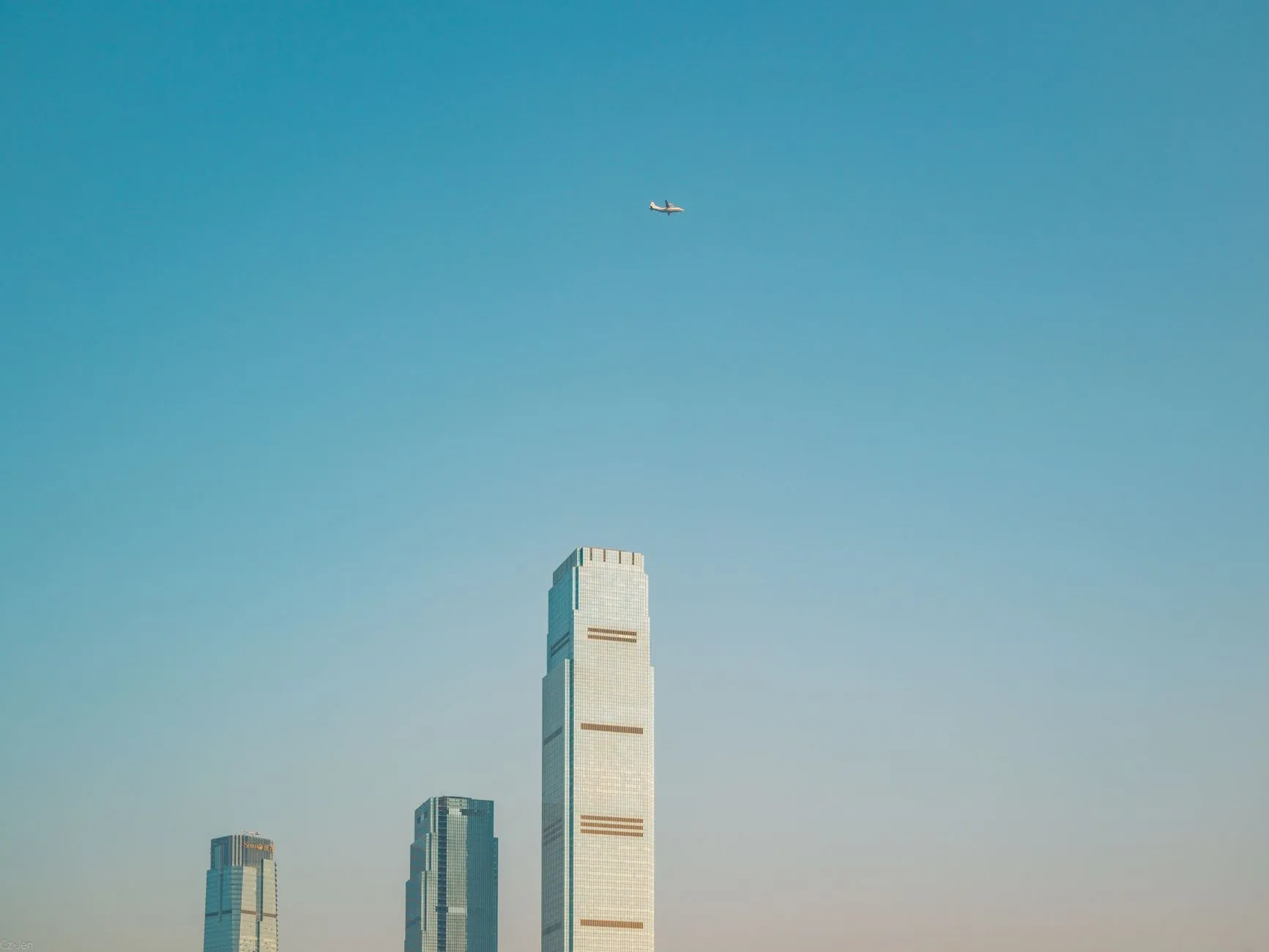 陕西趣联互娱科技互动娱乐产品与市场竞品功能对比分析